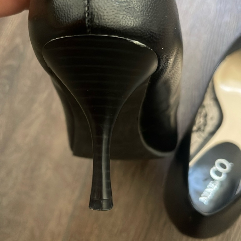 Nine & CO Black Heels - Picture 10 of 13
